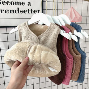 Lightweight Teddy Vest | Soft, Warm Layer for Cold Days