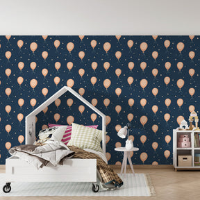 Delicate balloon and star mural wallpaper for modern kids room by Kids-Mundo