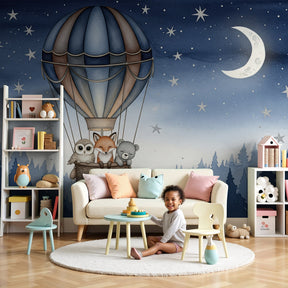 Hot air balloon mural wallpaper with nocturnal animals in modern nursery by Kids-Mundo